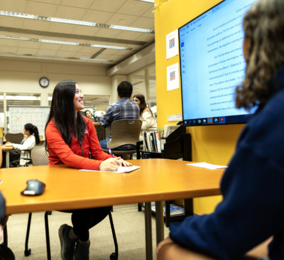 Tutors working in the Writing Center