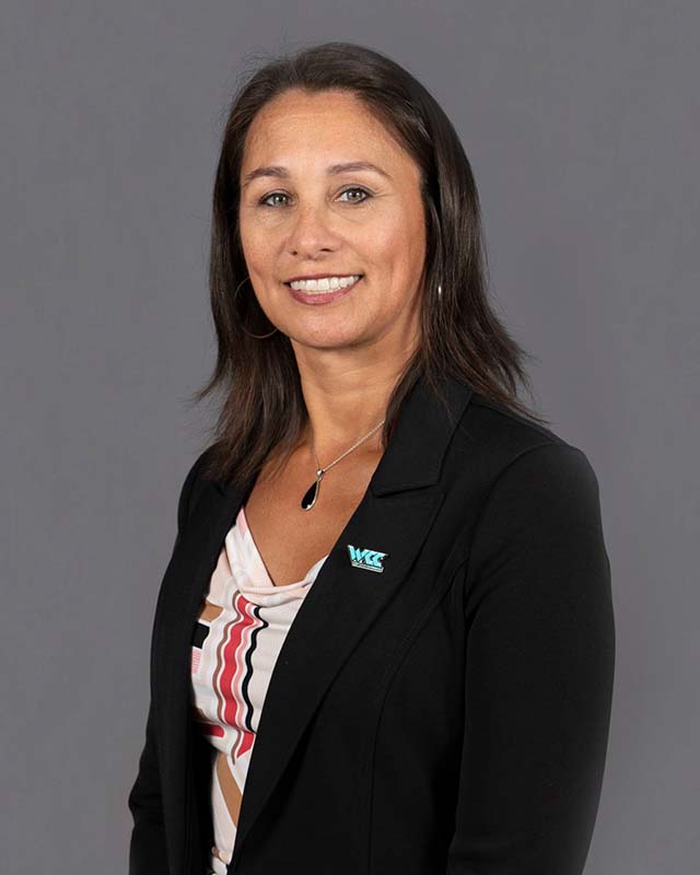 gloria nevarez headshot