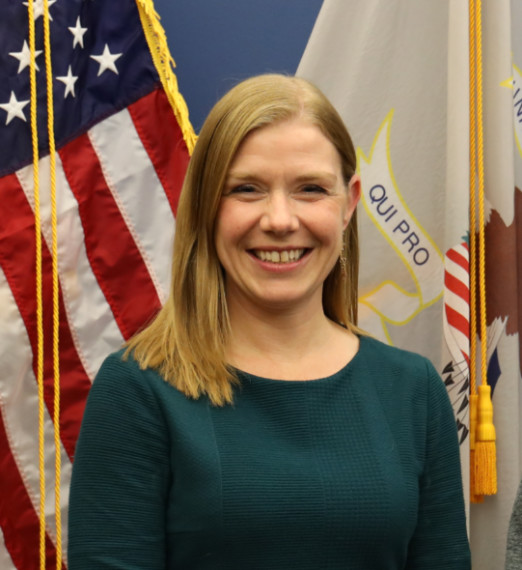 Vanessa Waldref Headshot