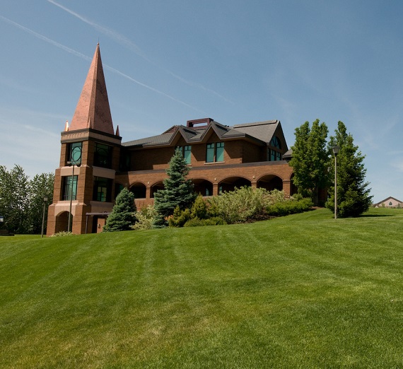 Outside view on campus