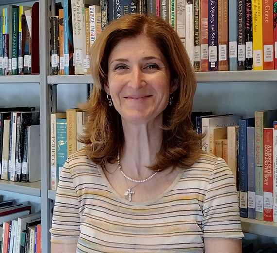 Dr. Silia Passeri acts as the Assistant Director of Academic Services at Gonzaga University in Florence. 