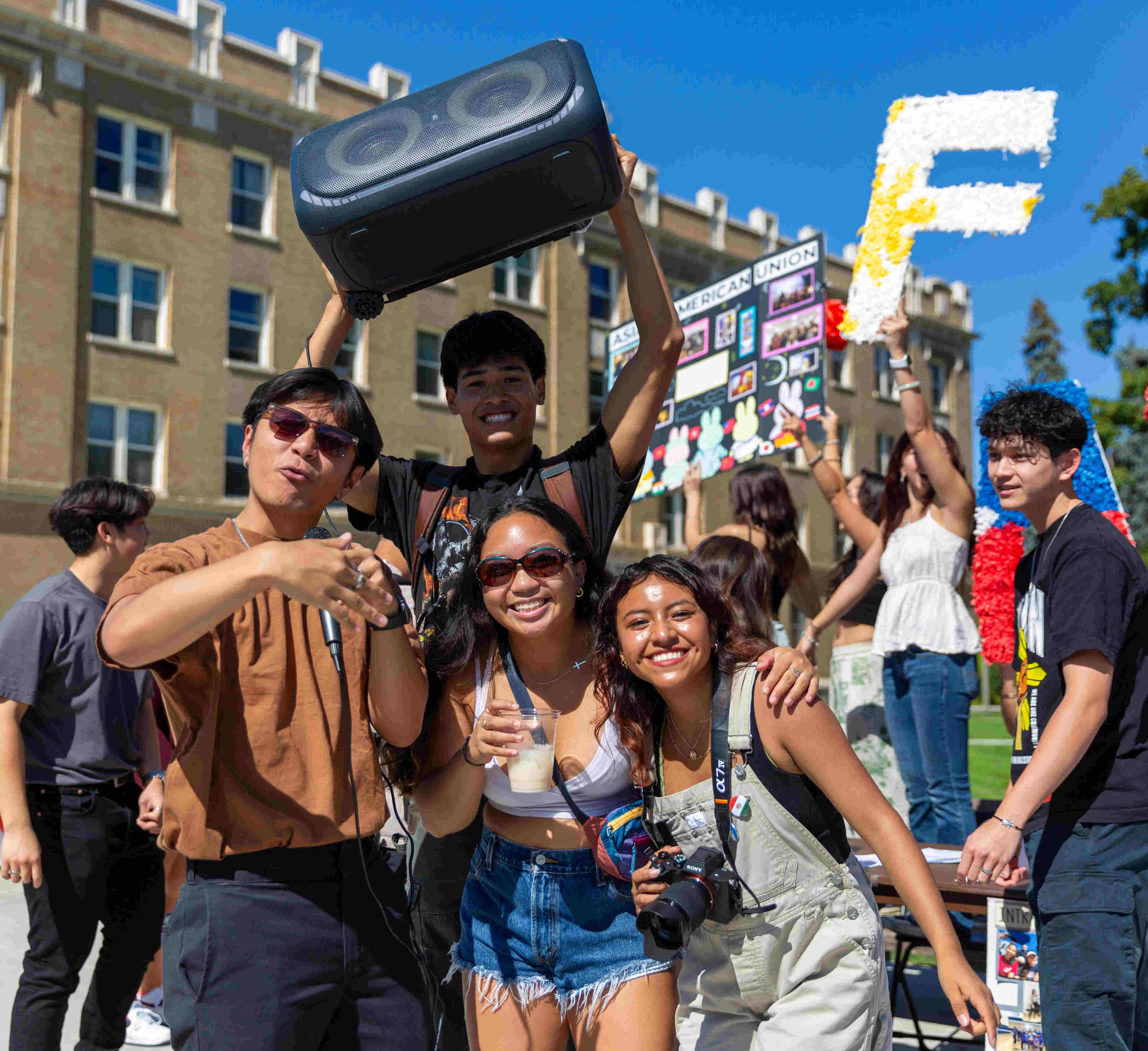 The Filipino American Student Union at club fair