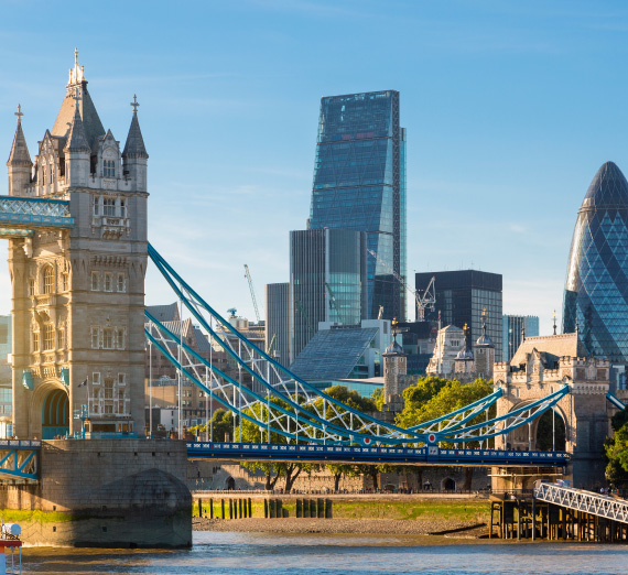 London cityscape featuring the London bridge and the financial district