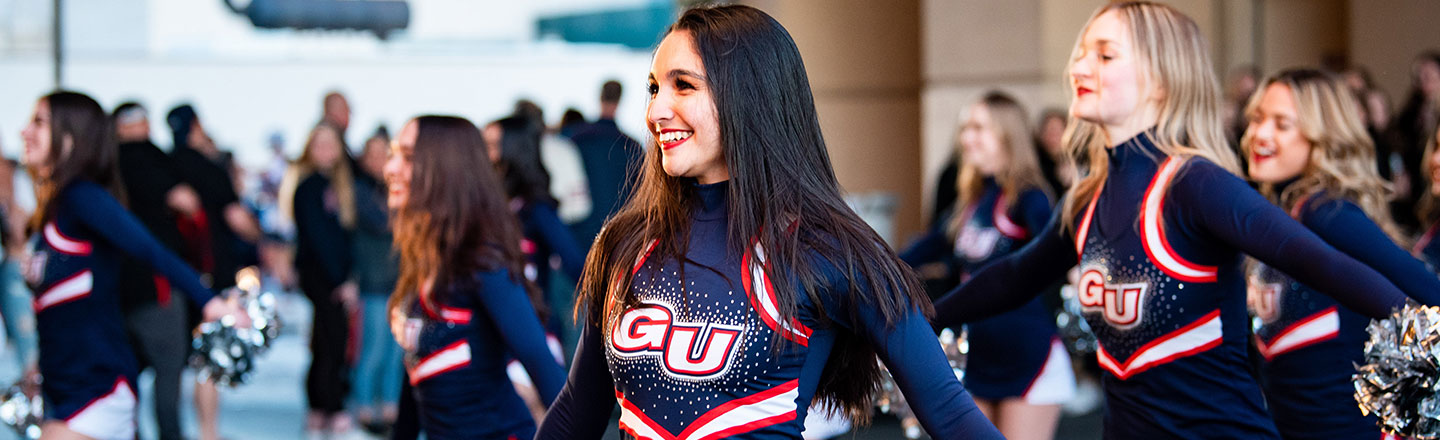 Gonzaga cheerleaders