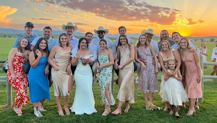 ’18 Lindsey Johnstone and ’13 Joshua Dube's wedding portrait.