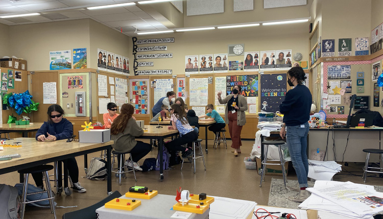 Climate Literacy Fellows Jordan Cruz and Emily Wright instruct 5th graders at Jefferson Elementary about solar power and renewable energy. 
