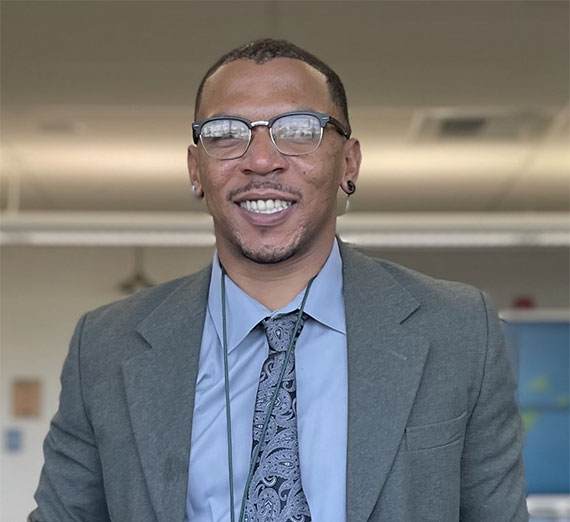 Headshot of Tony Smith, Fulbright grantee and Gonzaga student.