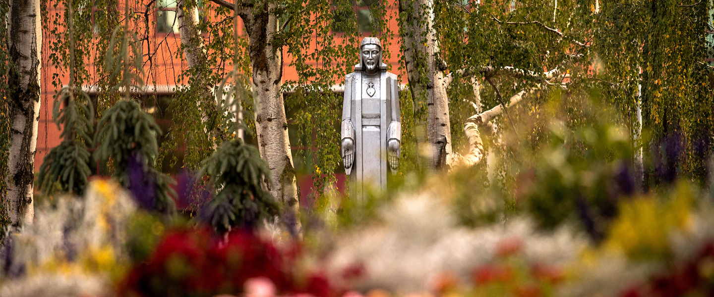 Aluminum Jesus statue on Gonzaga University 